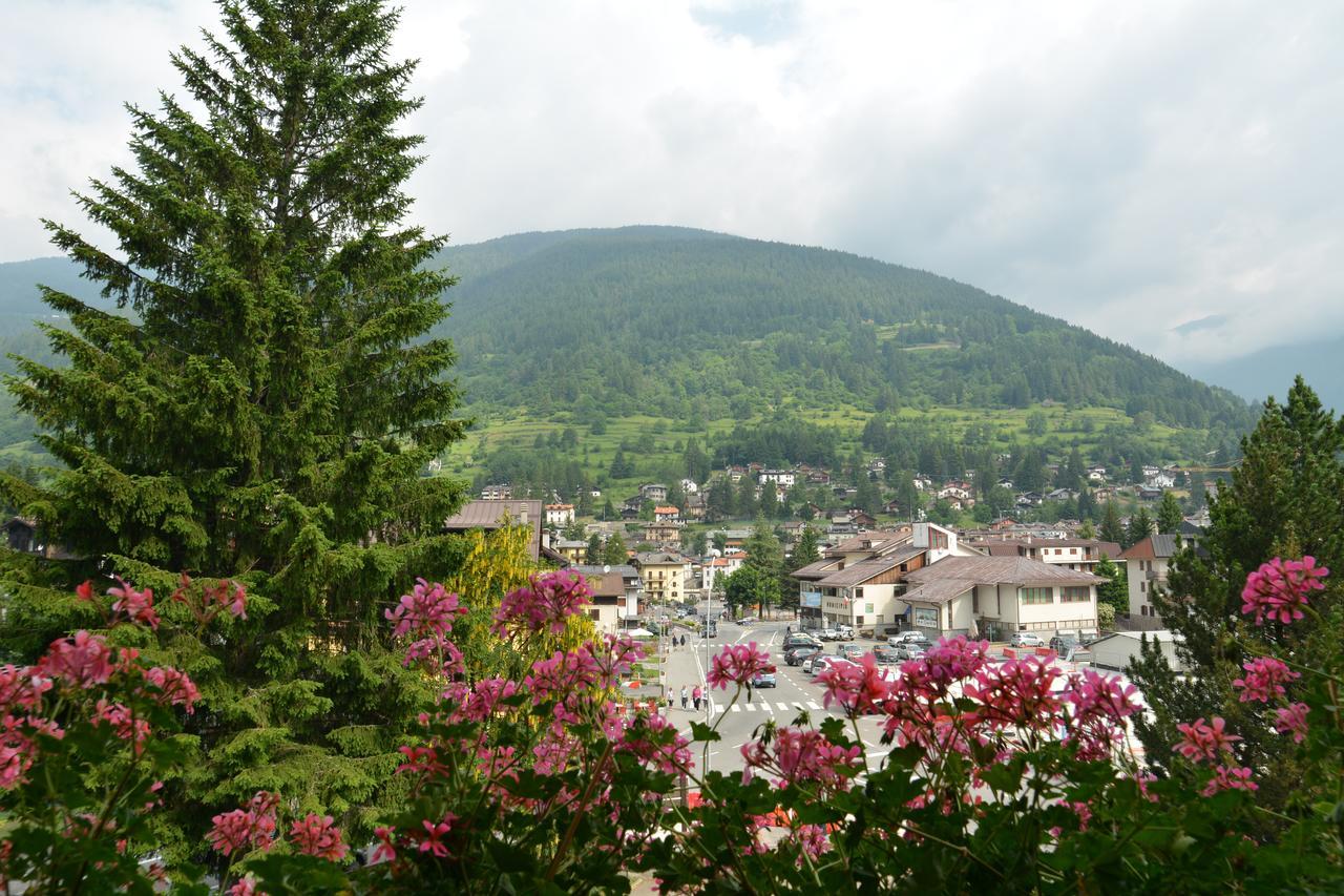 Hotel Pineta Ponte Di Legno Luaran gambar